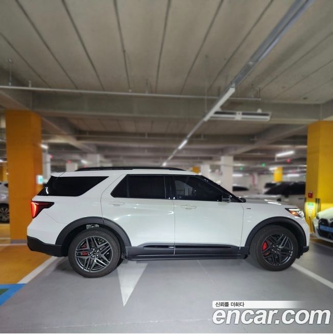 Ford Explorer 2025