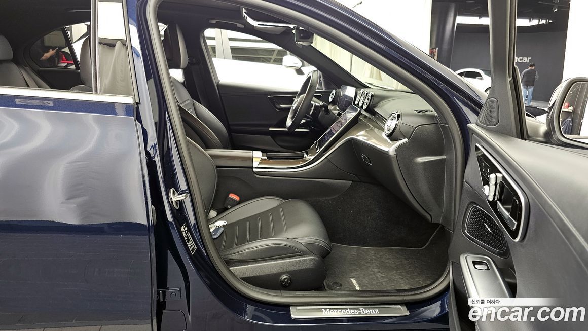 Mercedes-Benz C-Class 2022