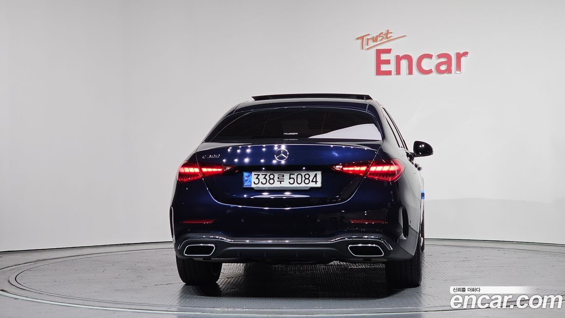 Mercedes-Benz C-Class 2022