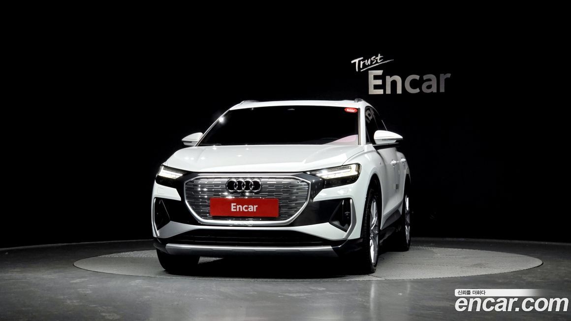 Audi Q4 e-tron 2025