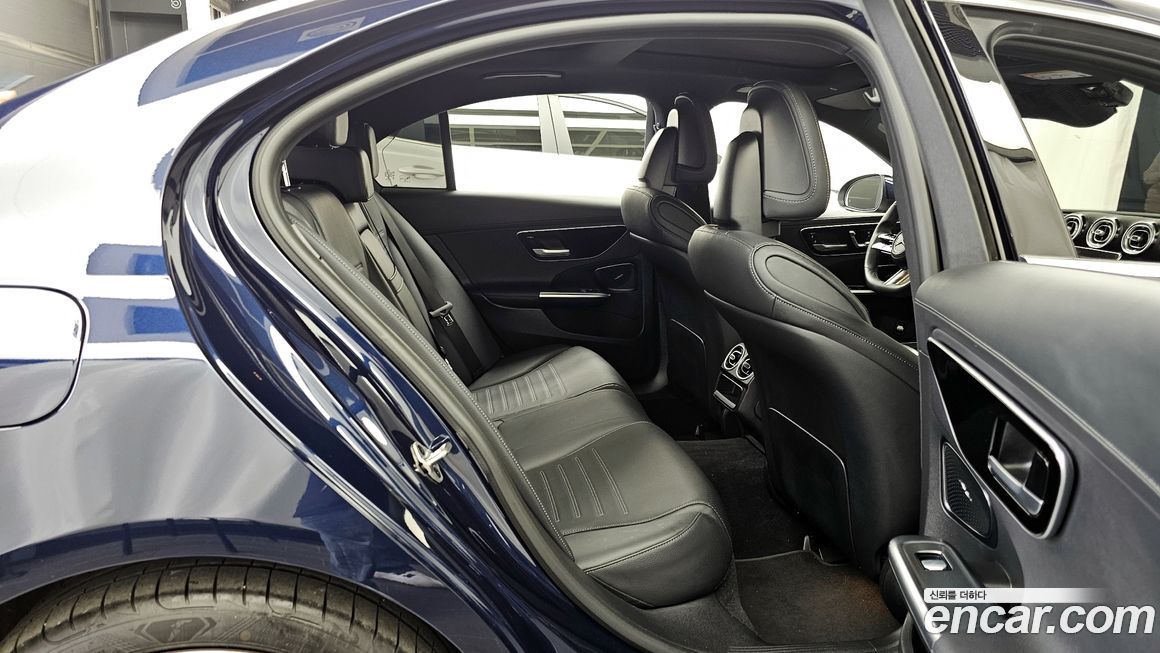 Mercedes-Benz C-Class 2022