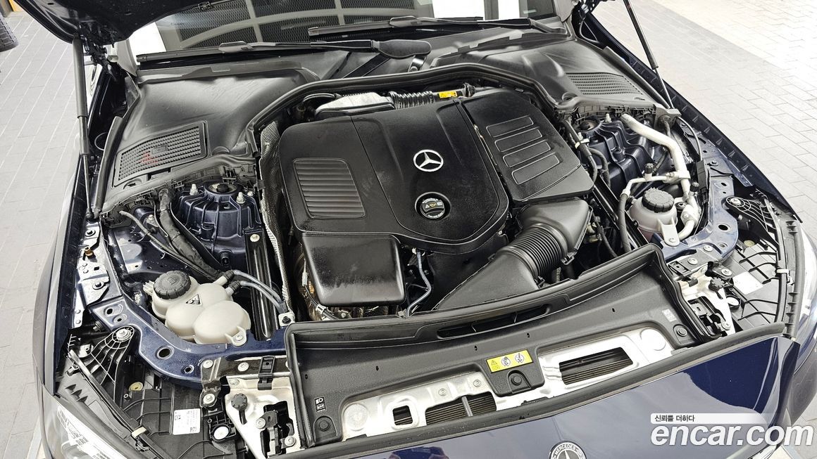 Mercedes-Benz C-Class 2022