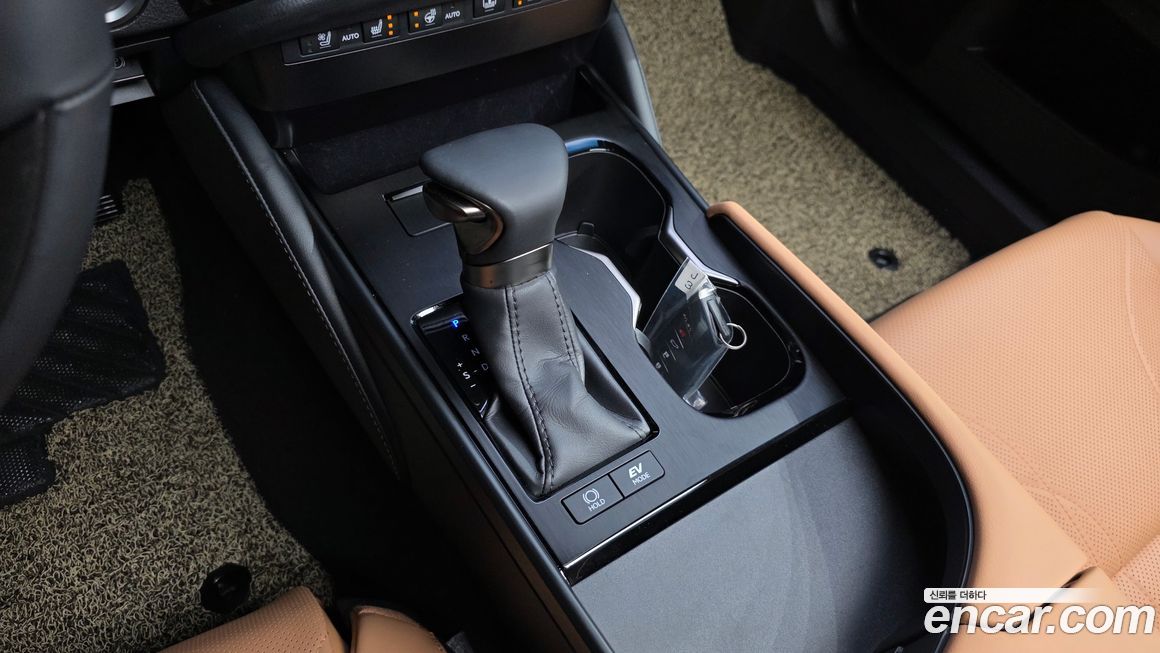 Lexus ES 2023