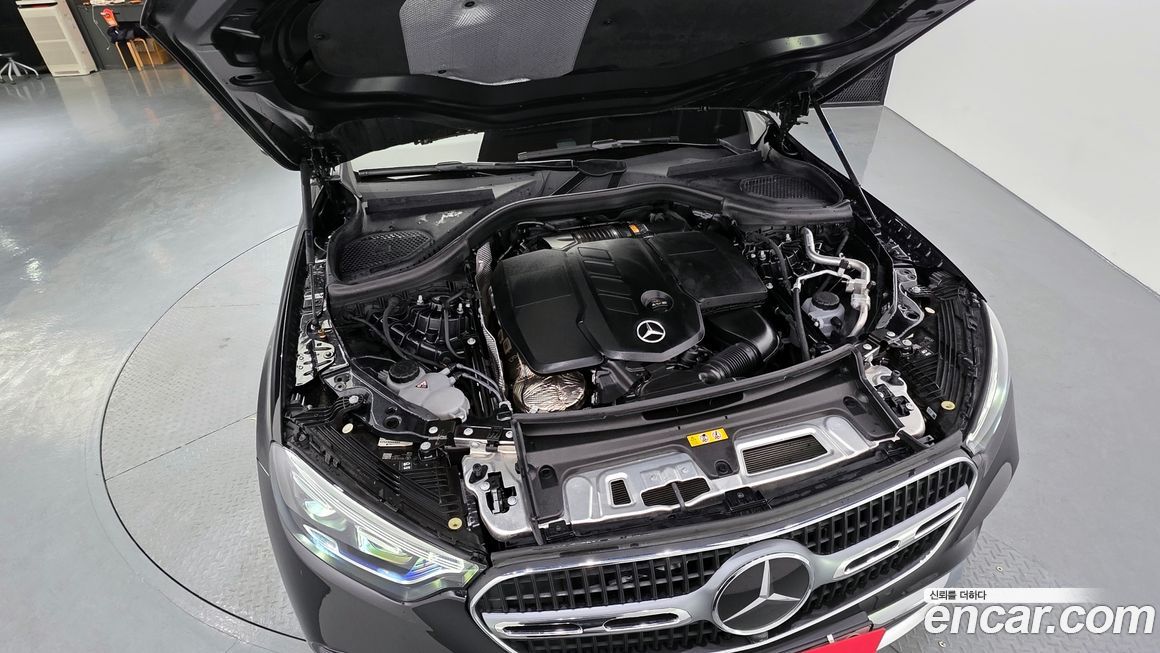 Mercedes-Benz GLC-Class 2024