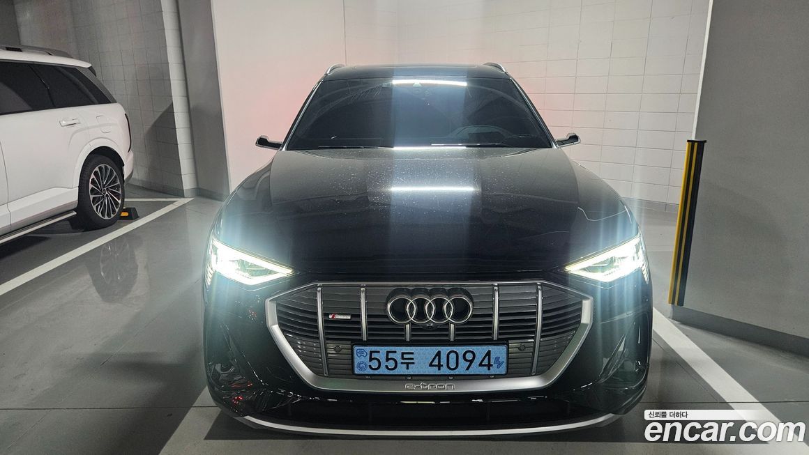 Audi e-tron 2022