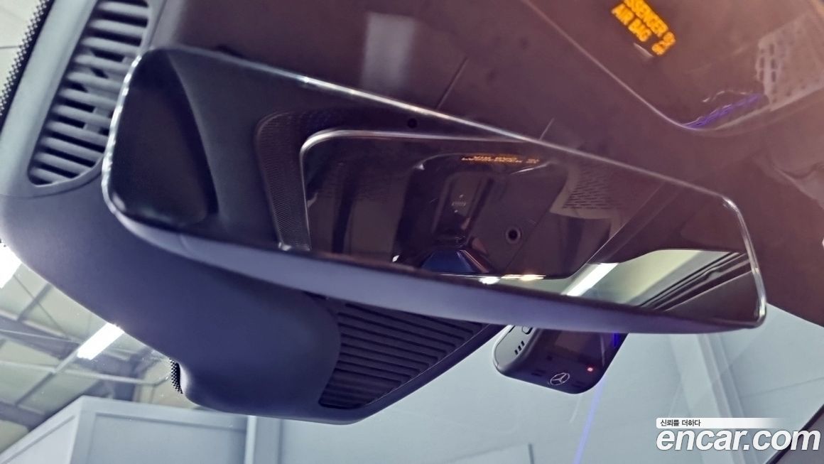 Mercedes-Benz E-Class 2024
