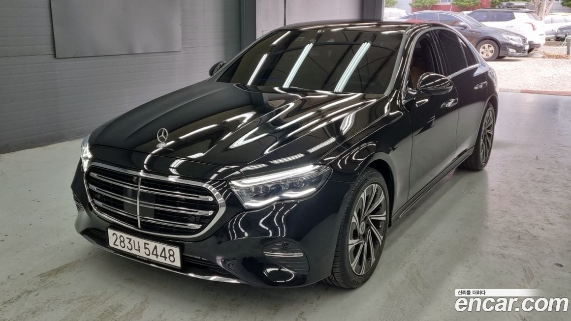 Mercedes-Benz E-Class 2024