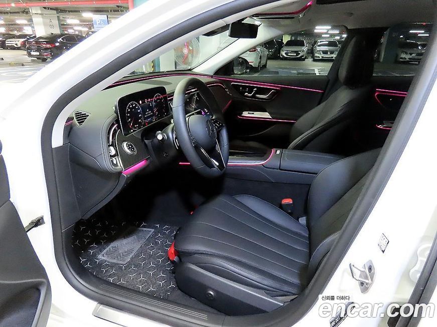 Mercedes-Benz E-Class 2025