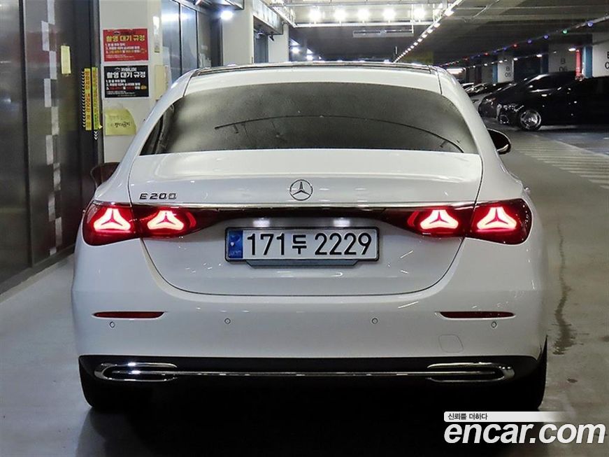 Mercedes-Benz E-Class 2025