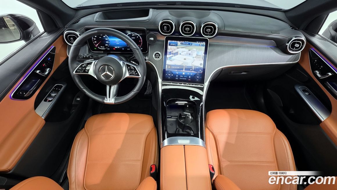 Mercedes-Benz GLC-Class 2024