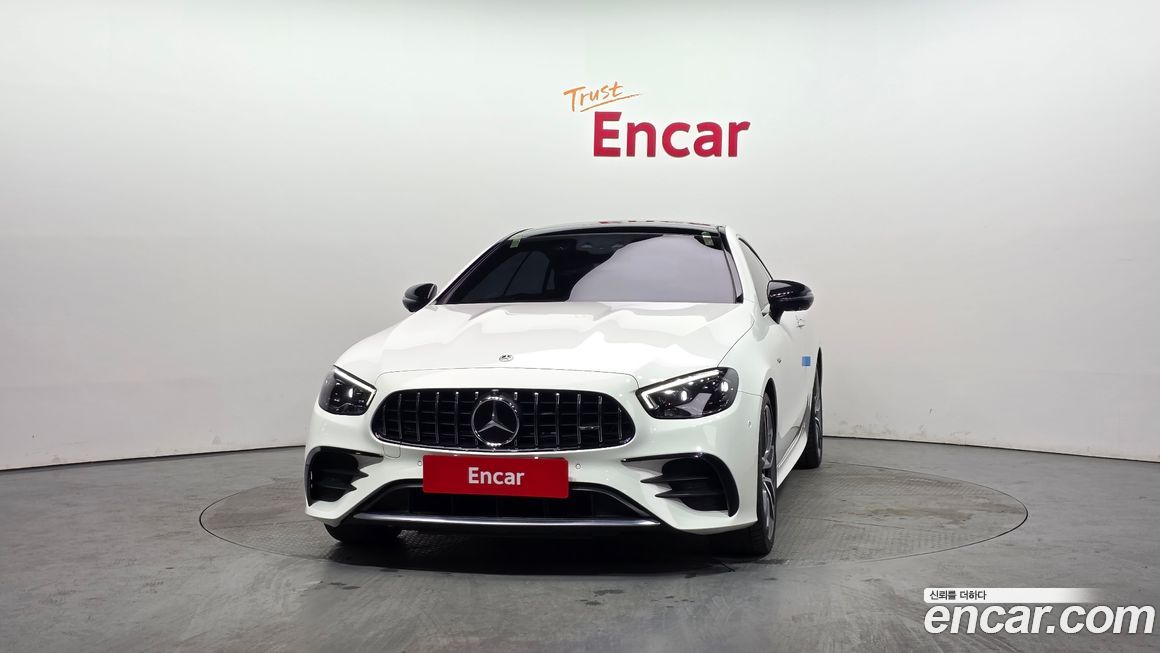 Mercedes-Benz E-Class 2022