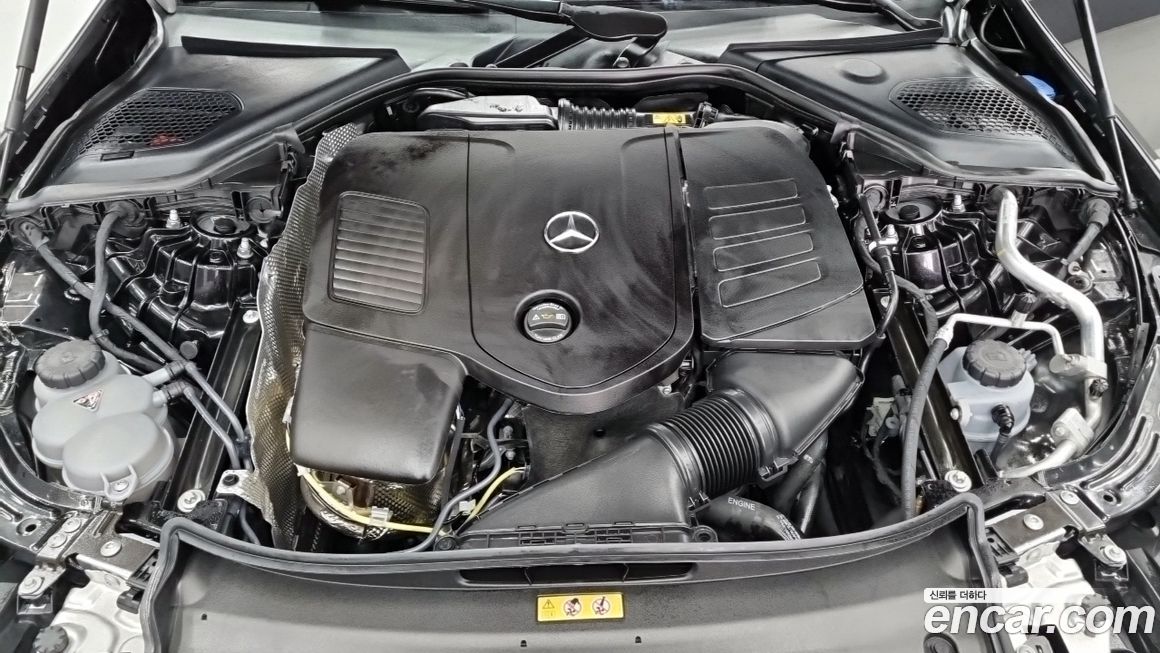 Mercedes-Benz E-Class 2024