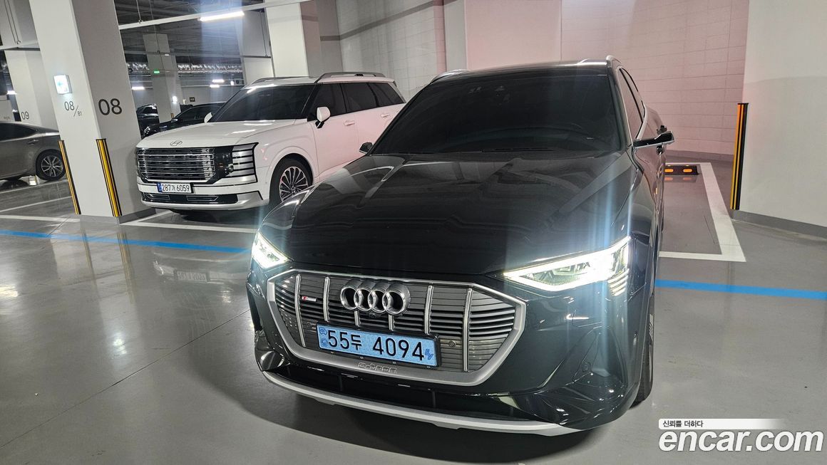 Audi e-tron 2022