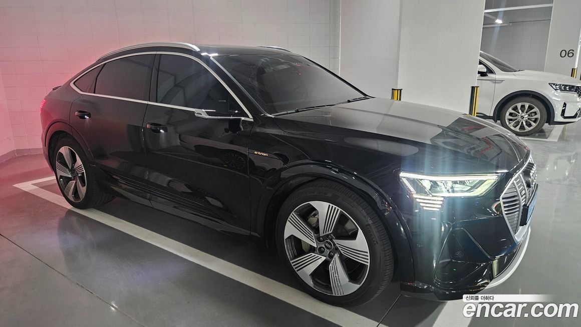 Audi e-tron 2022