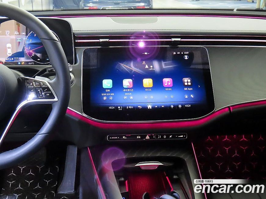 Mercedes-Benz E-Class 2025