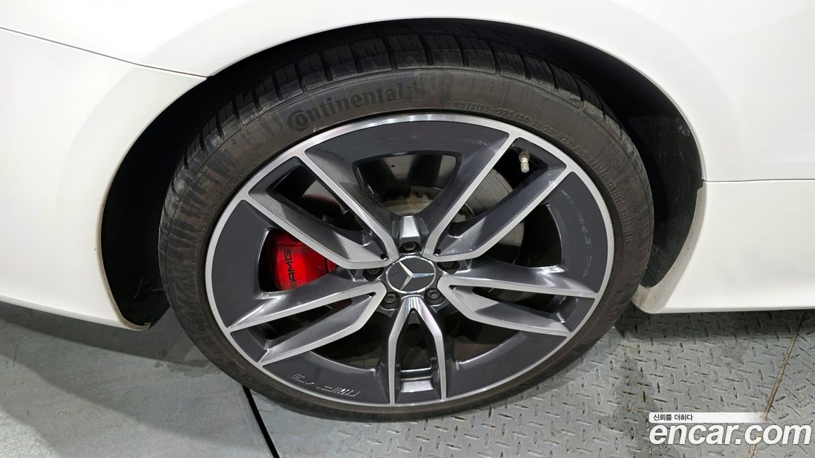 Mercedes-Benz E-Class 2022
