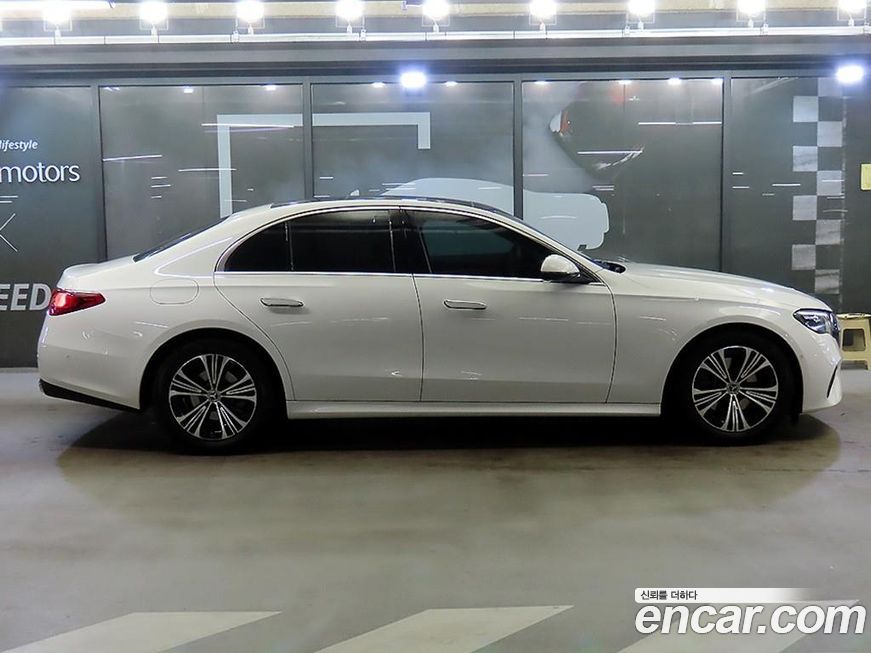 Mercedes-Benz E-Class 2025