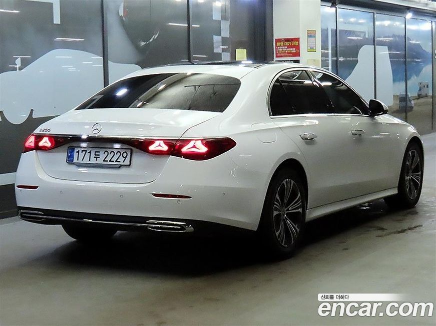 Mercedes-Benz E-Class 2025