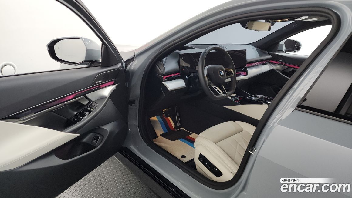 BMW 5-Series 2025