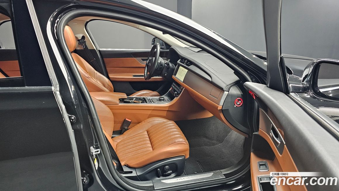 Jaguar XF 2018