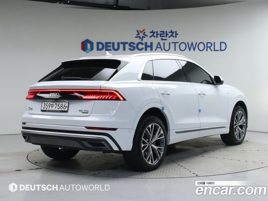 Audi Q8 2020
