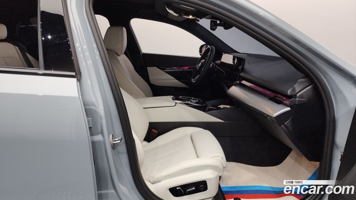 BMW 5-Series 2025