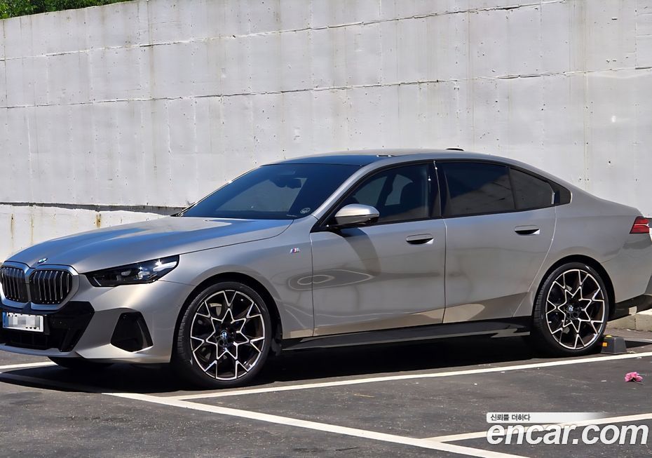 BMW 5-Series 2025