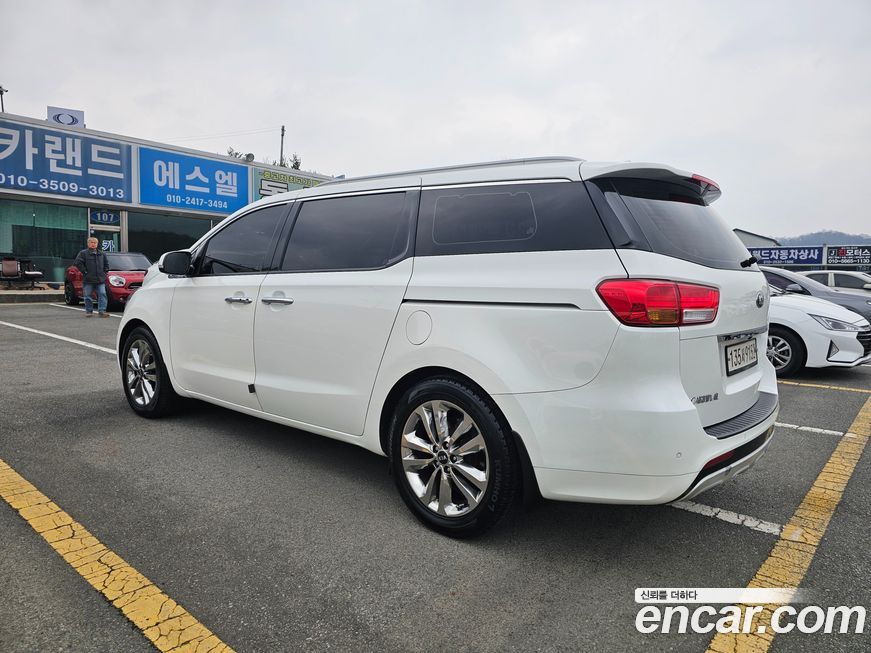Kia Canival 2015