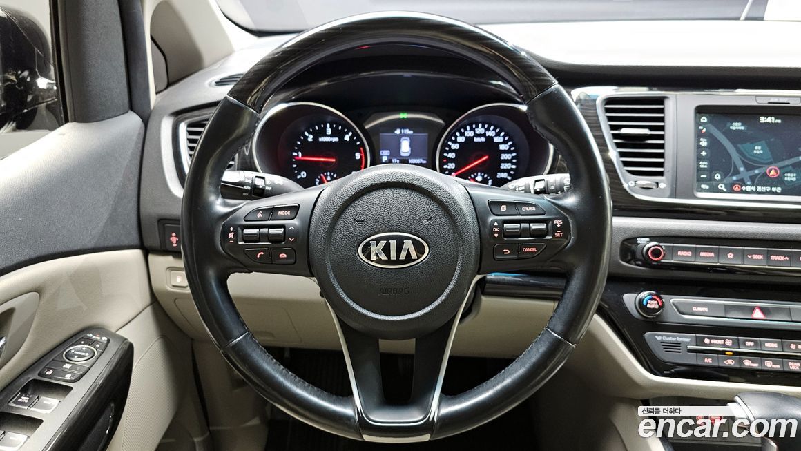 Kia Canival 2019