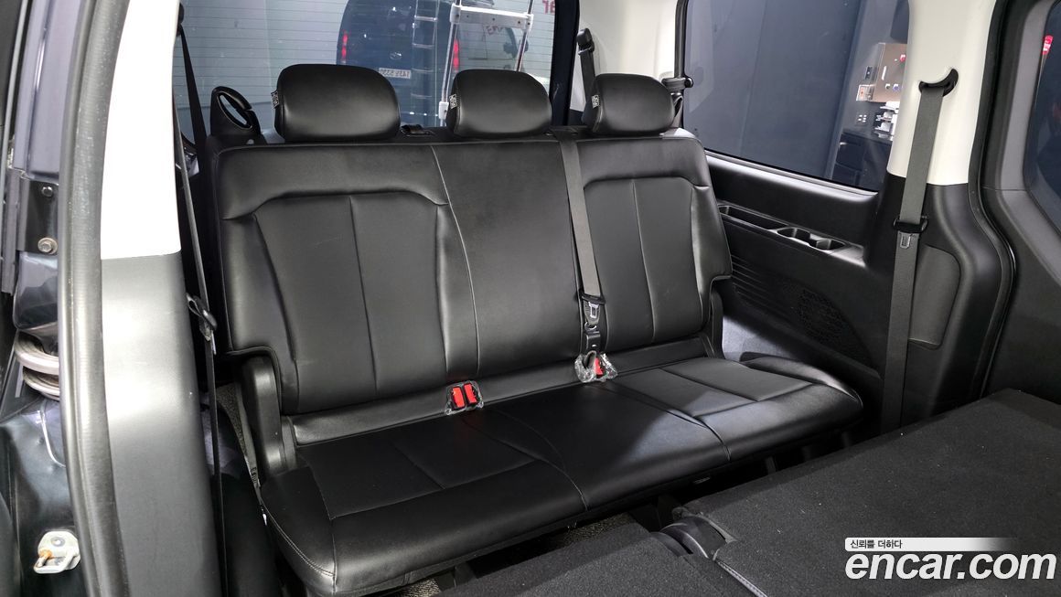 Hyundai Staria 2022