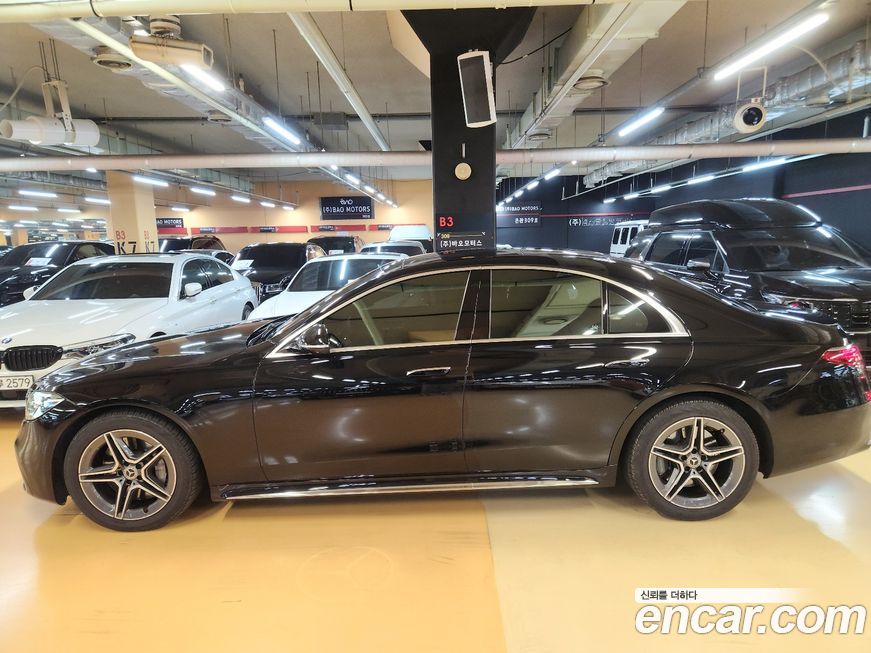 Mercedes-Benz S-Class 2021