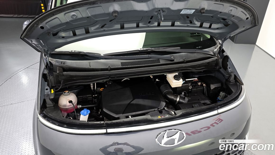 Hyundai Staria 2022
