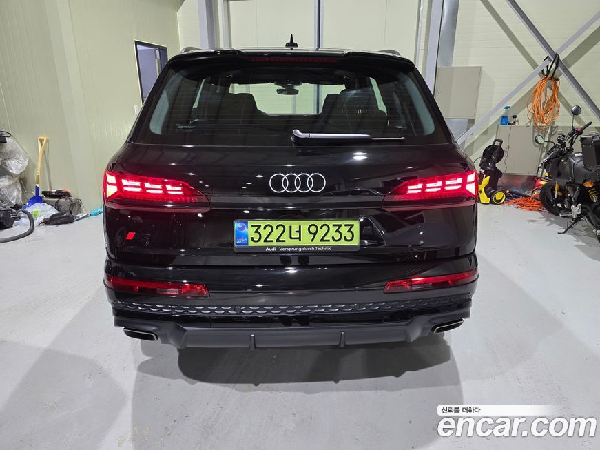 Audi Q7 2025