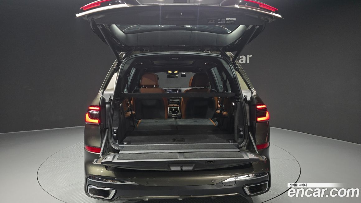 BMW X7 2025