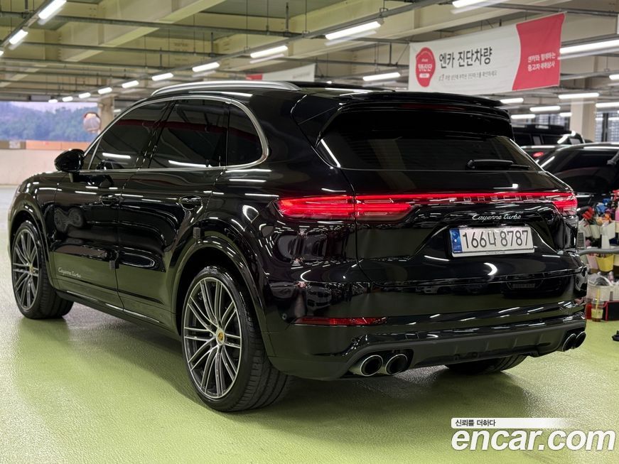 Porsche Cayenne 2022