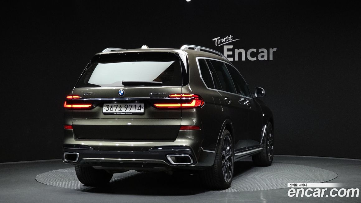 BMW X7 2025