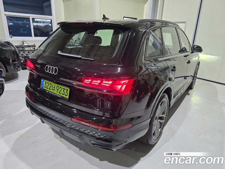 Audi Q7 2025