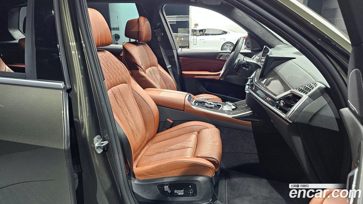 BMW X7 2025