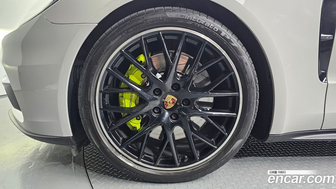 Porsche Panamera 2020