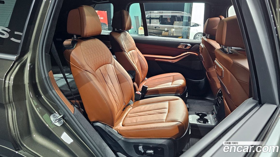BMW X7 2025