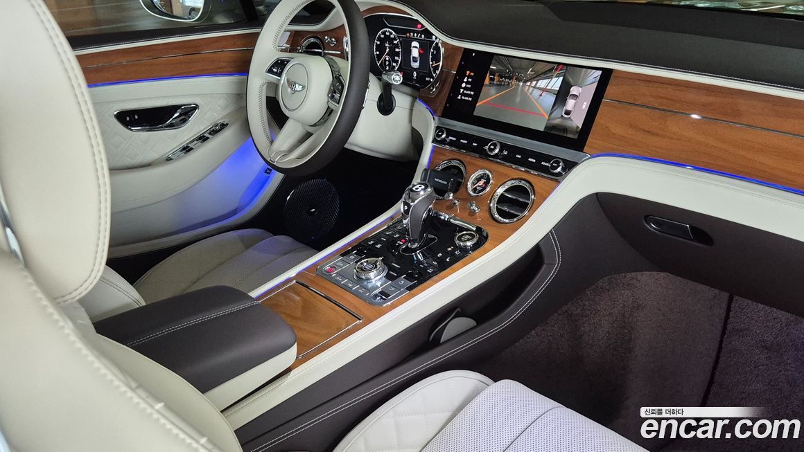 Bentley Continental 2023