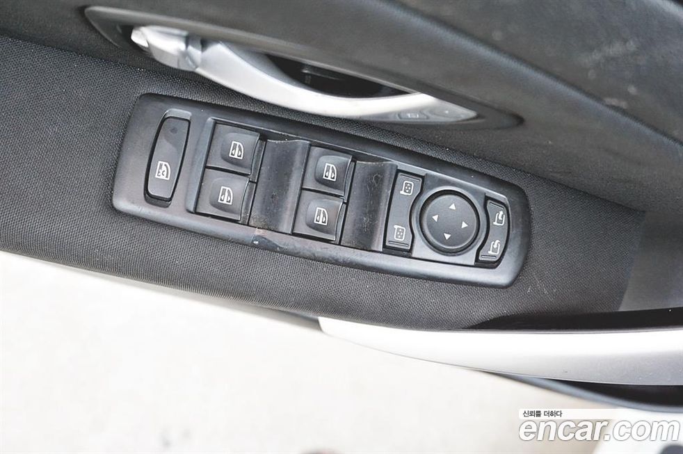 Renault-KoreaSamsung SM3 2010