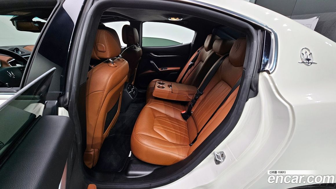 Maserati Ghibli 2016