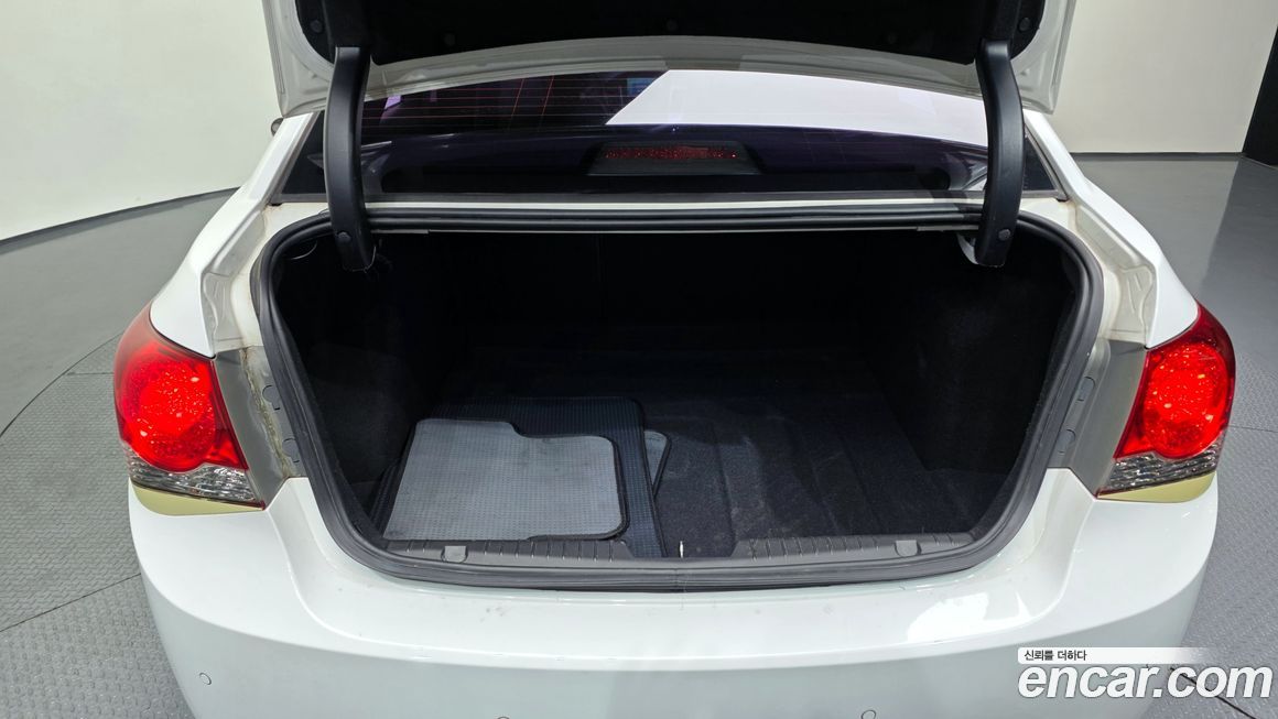 ChevroletGMDaewoo Cruze 2012