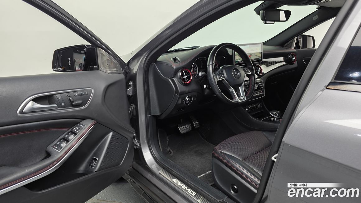 Mercedes-Benz GLA-Class 2015