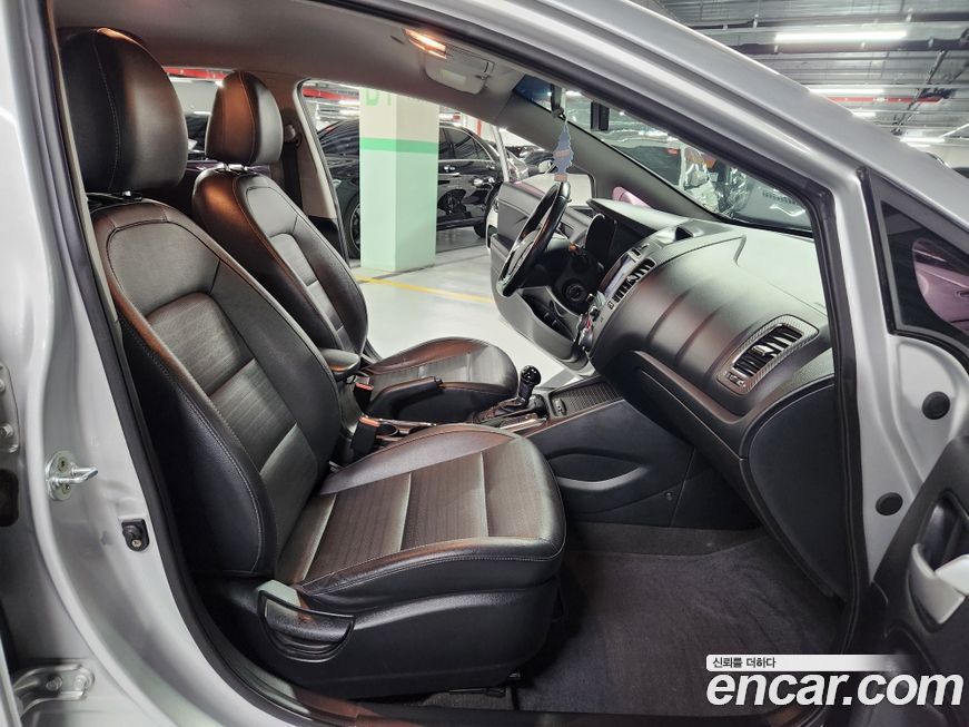 Kia K3 2016