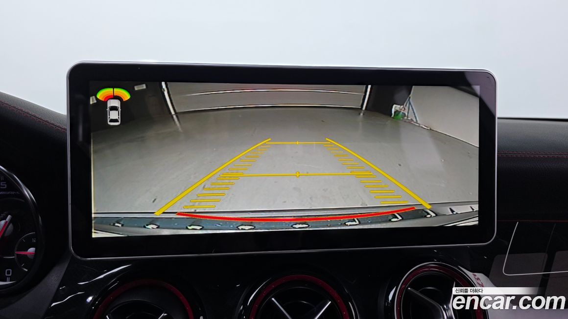 Mercedes-Benz GLA-Class 2015