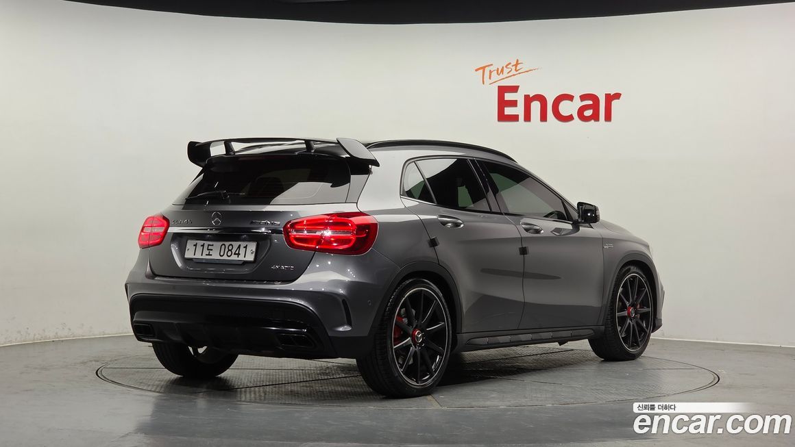 Mercedes-Benz GLA-Class 2015