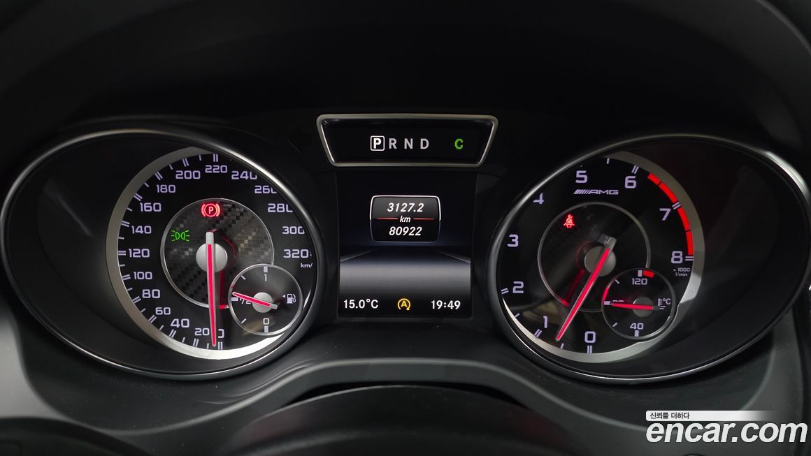 Mercedes-Benz GLA-Class 2015