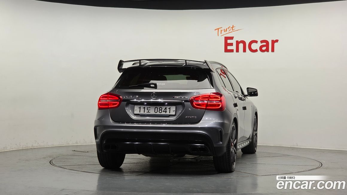 Mercedes-Benz GLA-Class 2015
